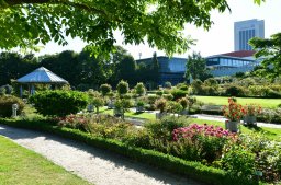 The adjacent parks, Planten un Blomen